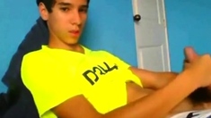 Latino Twink Shows Off When Jerking