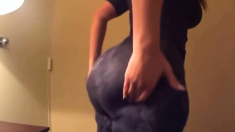 PAWG in Leggings